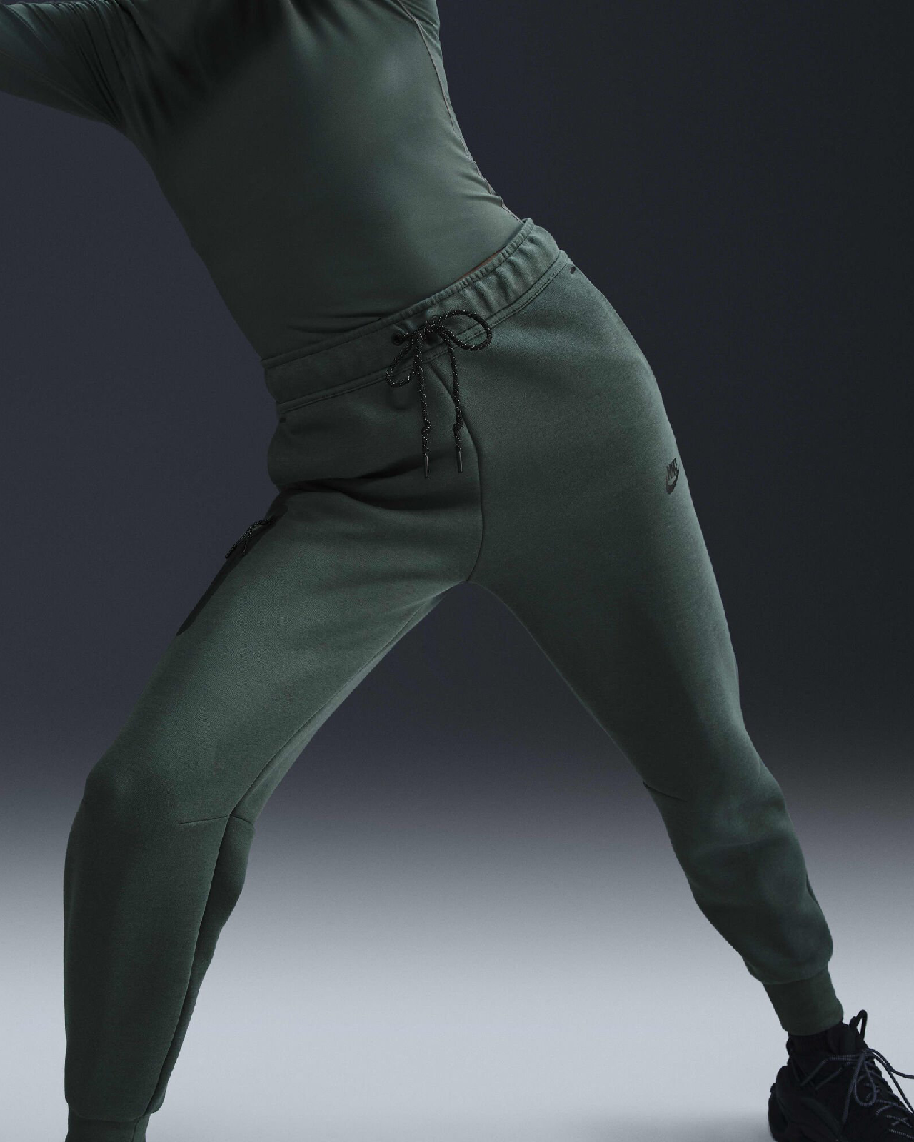 Image of Дамски Панталон NIKE W NSW TCH FLC MR JGGER 2 - Ballistic-sport