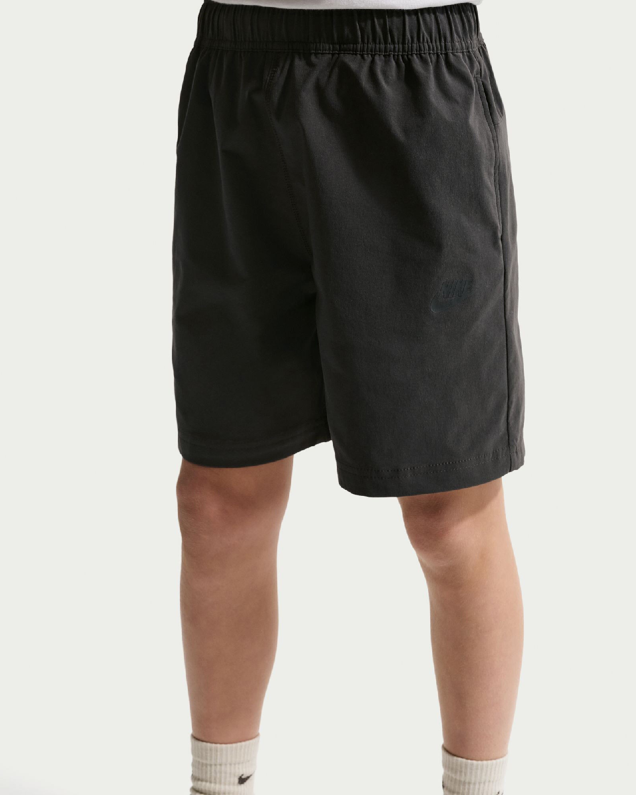 Image of Детски къс панталон NIKE B NSW TCH WVN SHORT