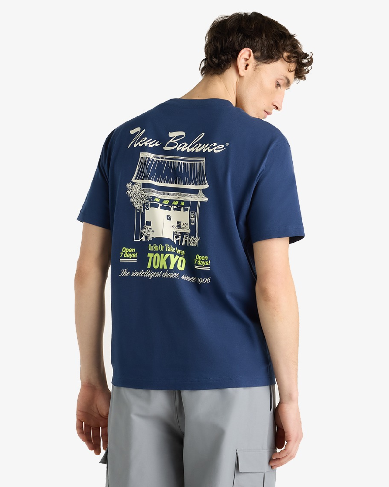 Image of Мъжка Тениска NEW BALANCE SHIRT GRAB A BITE TOKYO T-SHIRT