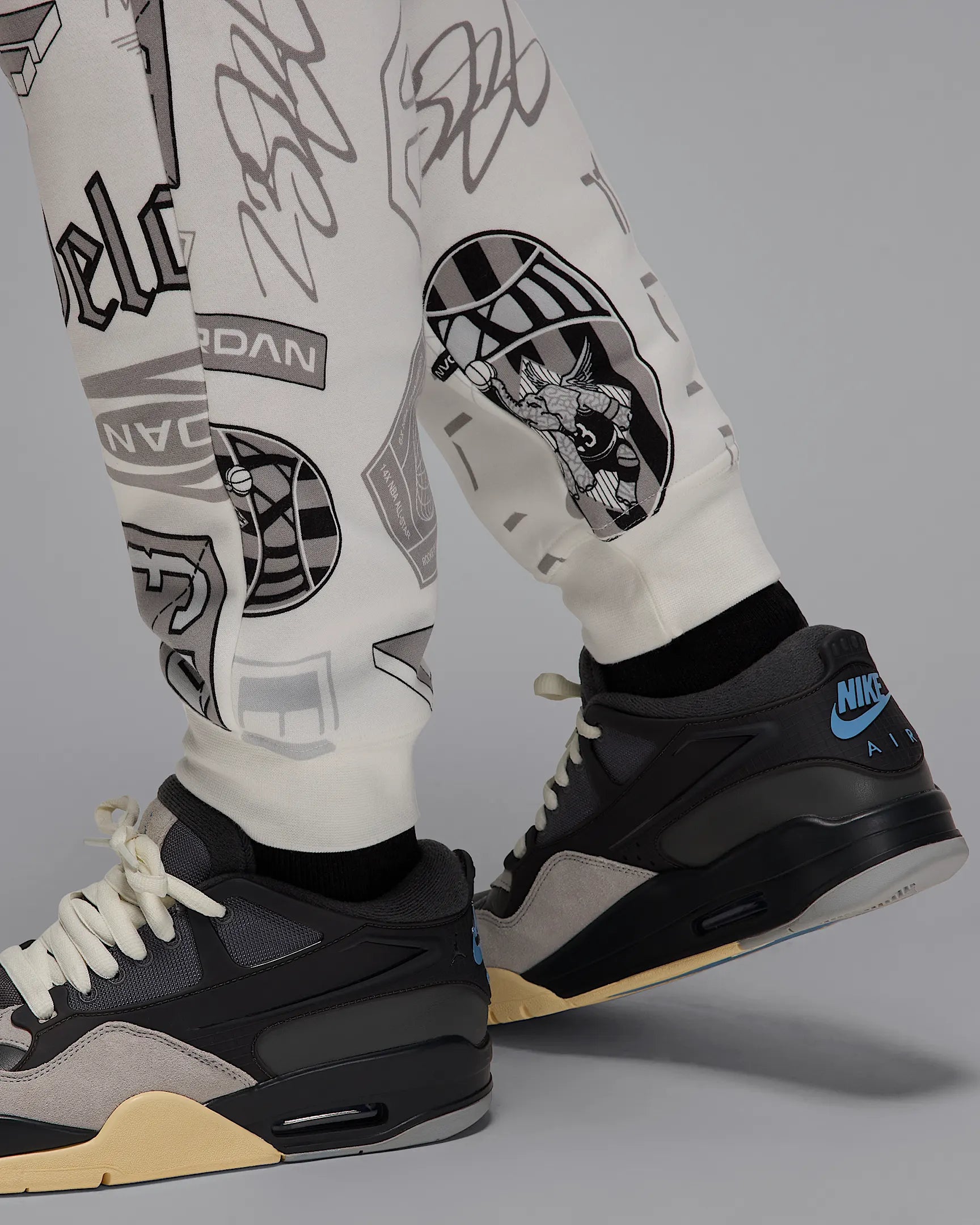 Image of Мъжки Панталон NIKE M J ESS AOP FLC PANT - Ballistic-sport 