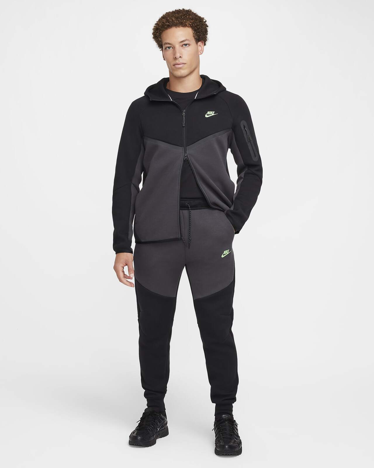 Image of Мъжки Панталон NIKE M NK TCH FLC JGGR - Ballistic-sport