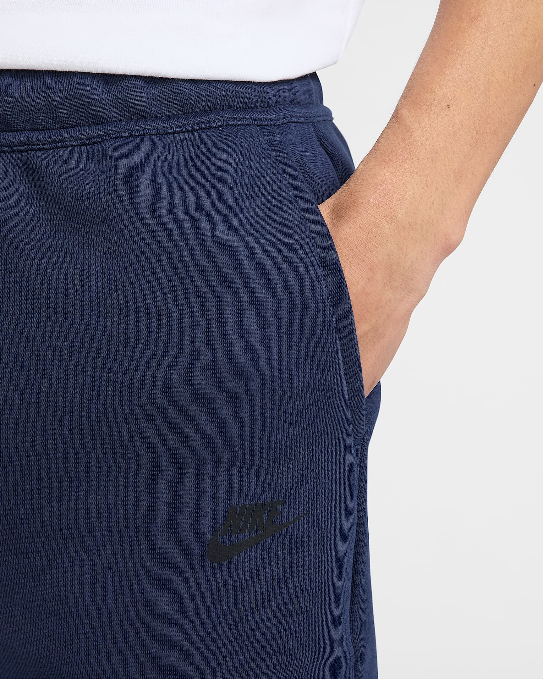 Image of Мъжки Къс панталон NIKE M NK TCH FLC SHORT