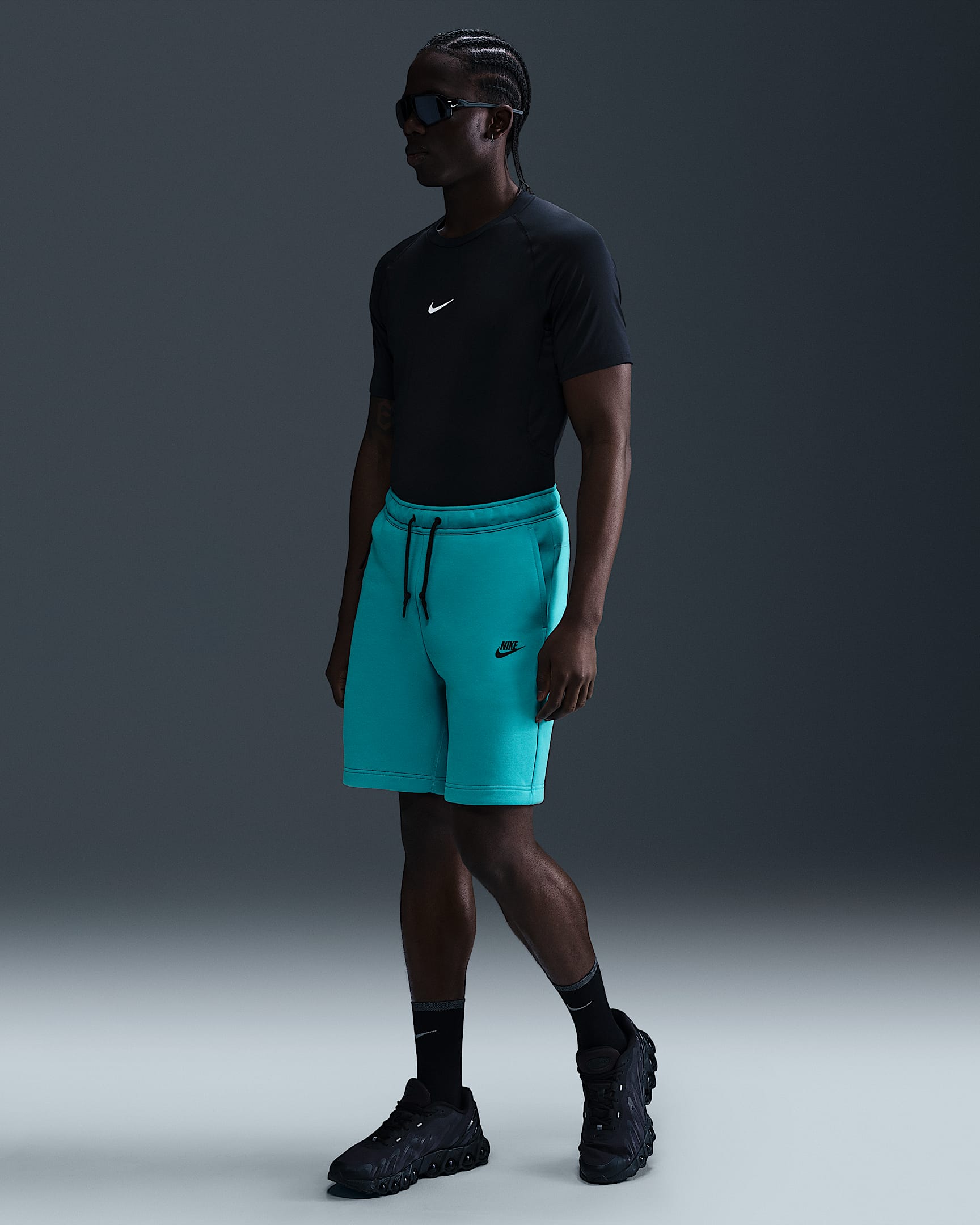 Image of Мъжки Къс панталон NIKE M NK TCH FLC SHORT