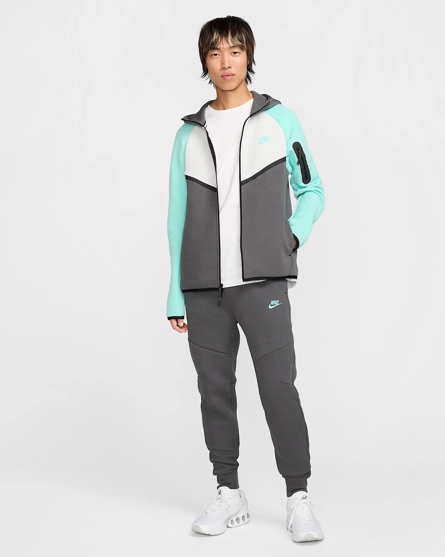 Image of Мъжки Суитшърт NIKE M NK TECH FLC FZ WR HOODIE - Ballitic-sport