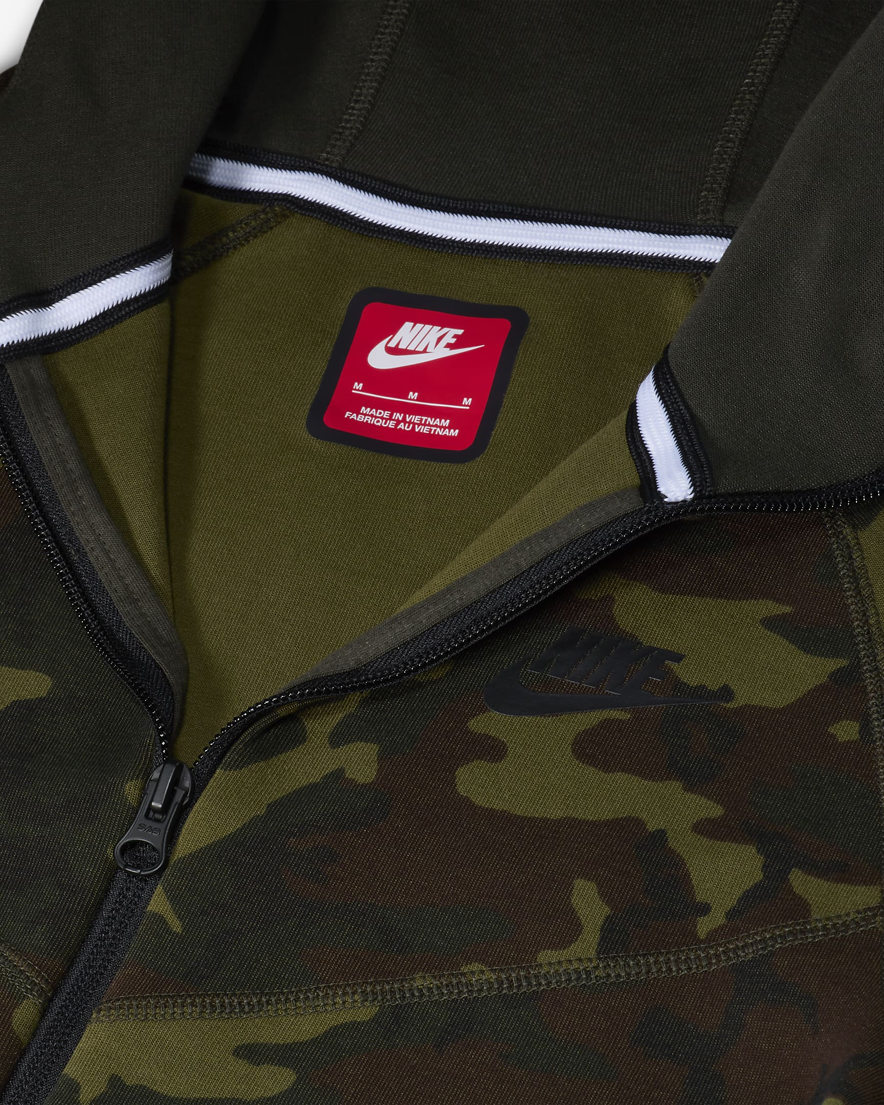 Image of Юношески Суитшърт NIKE B NSW TCH FLC CAMO TOP - Ballistic-sport