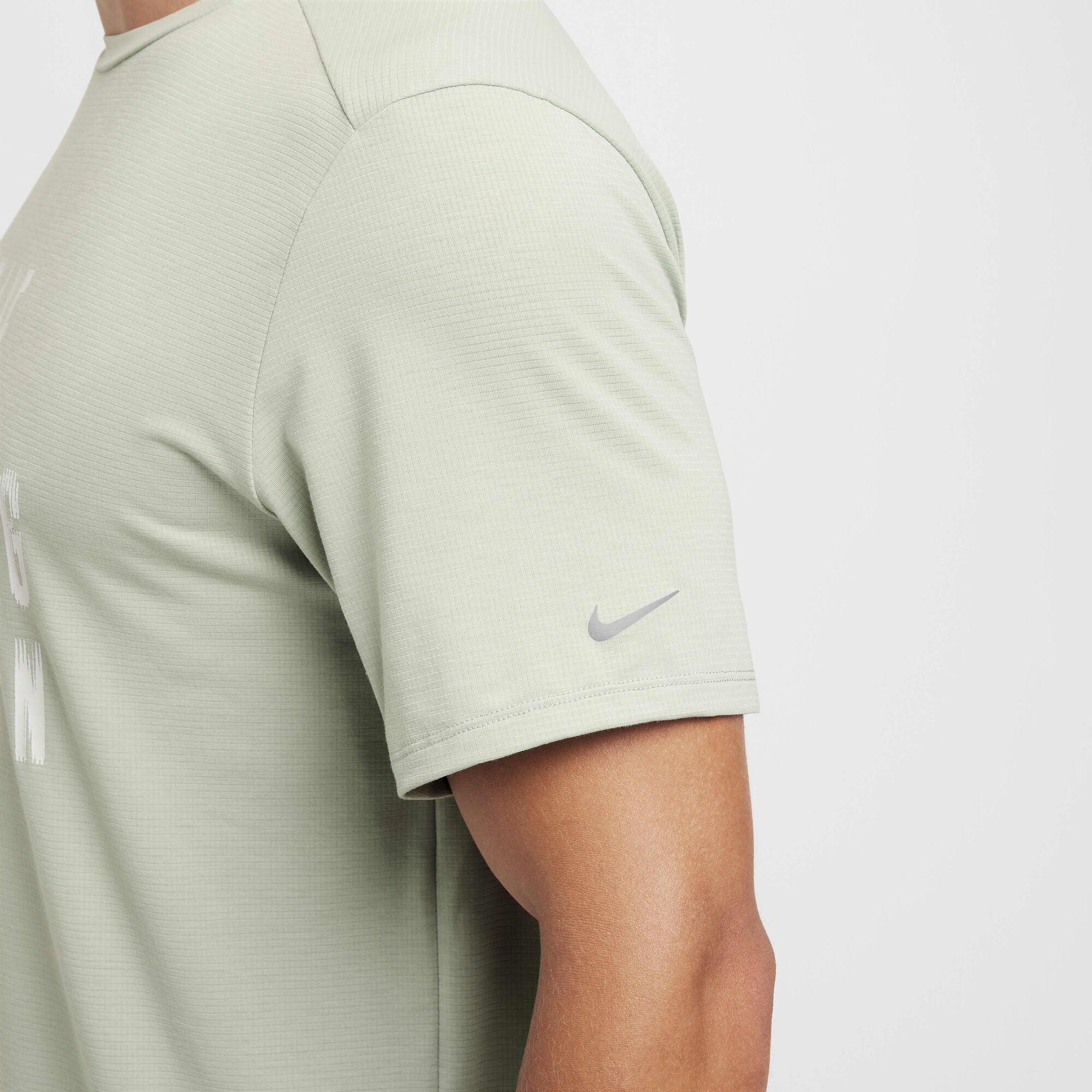 Men's T-Shirt NIKE M NK DF RISE 365 RUN DIV SS