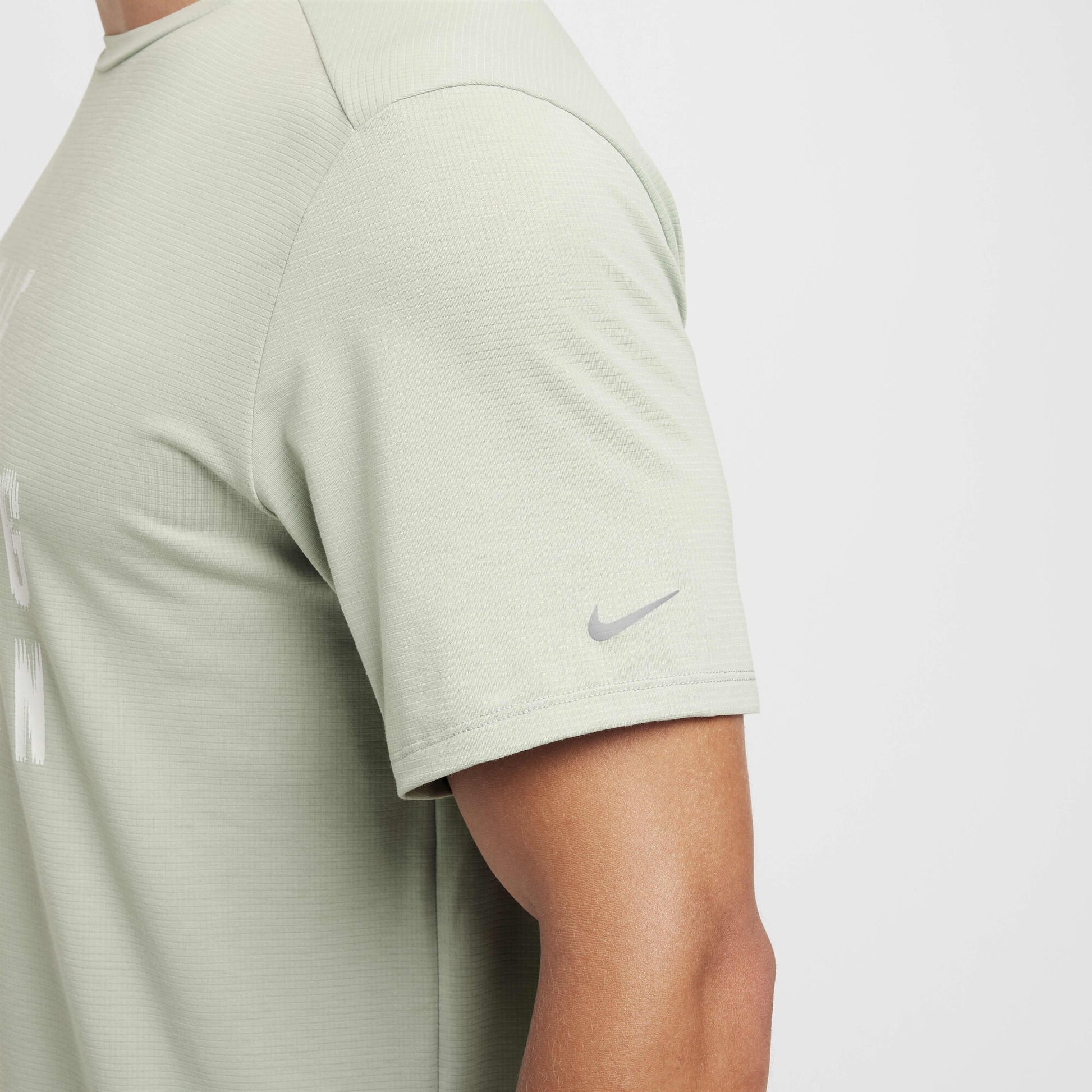 Men's T-Shirt NIKE M NK DF RISE 365 RUN DIV SS