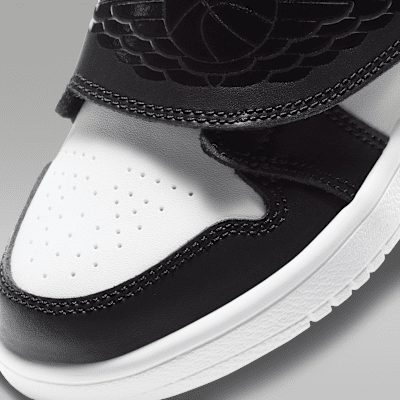 Детски Кецове NIKE SKY JORDAN 1 BP