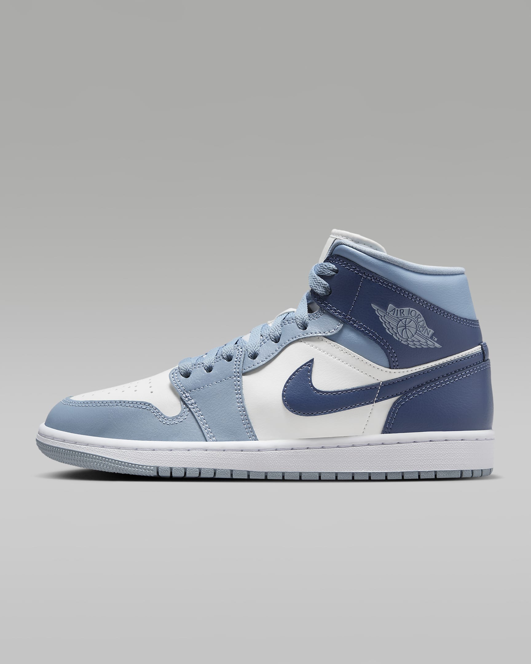 Image of Дамски Кецове NIKE WMNS AIR JORDAN 1 MID - Ballistic-sport