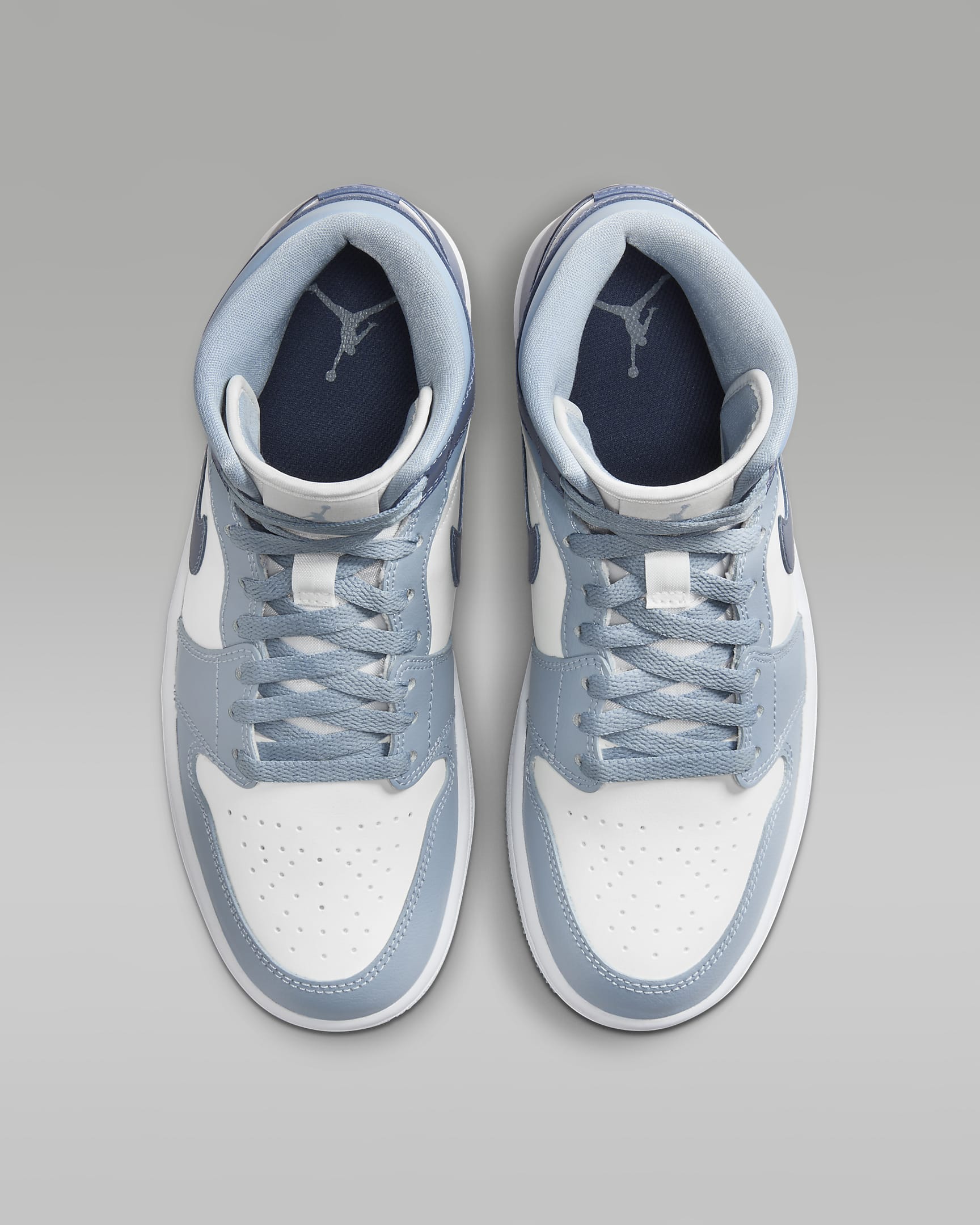 Image of Дамски Кецове NIKE WMNS AIR JORDAN 1 MID - Ballistic-sport