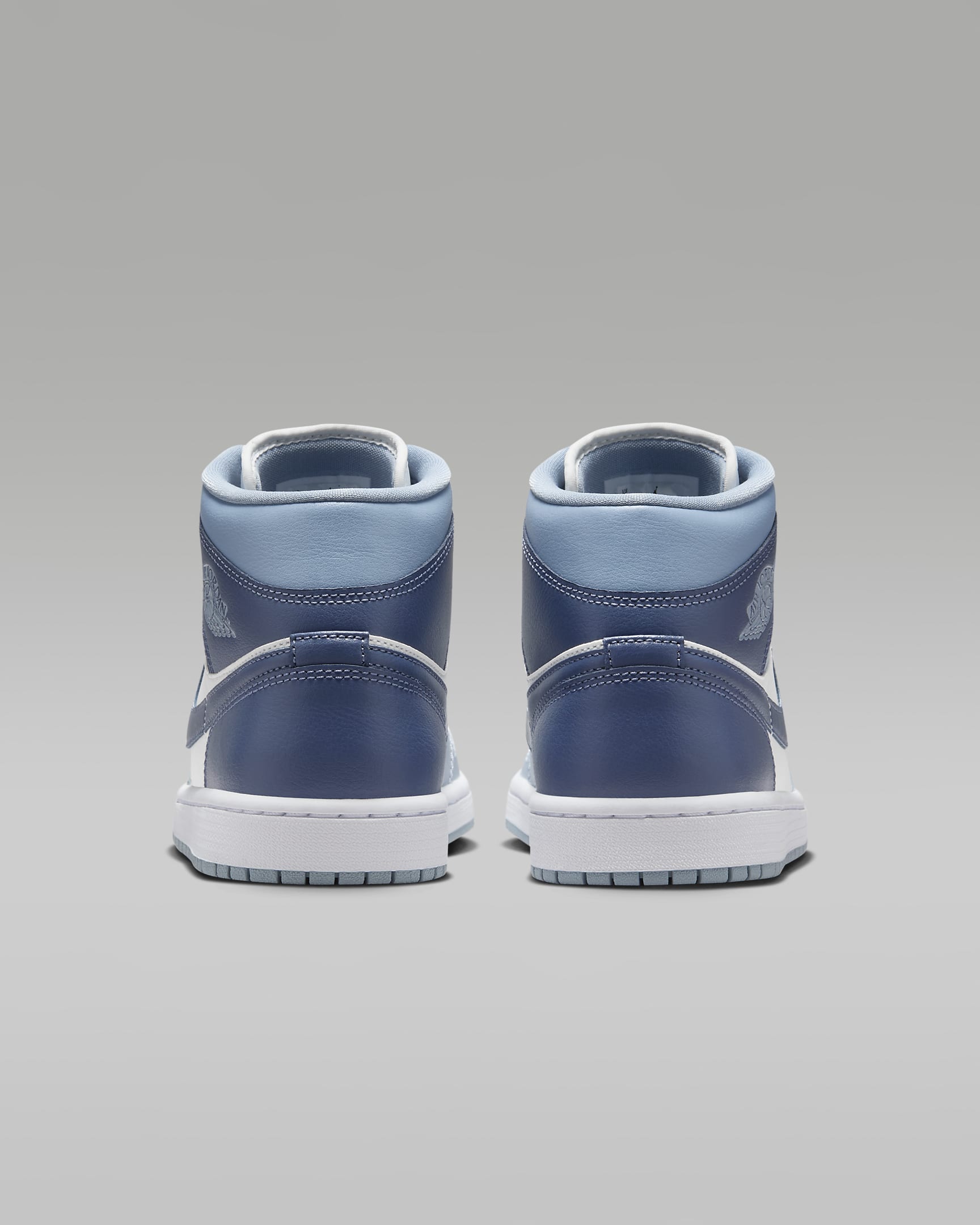 Image of Дамски Кецове NIKE WMNS AIR JORDAN 1 MID - Ballistic-sport