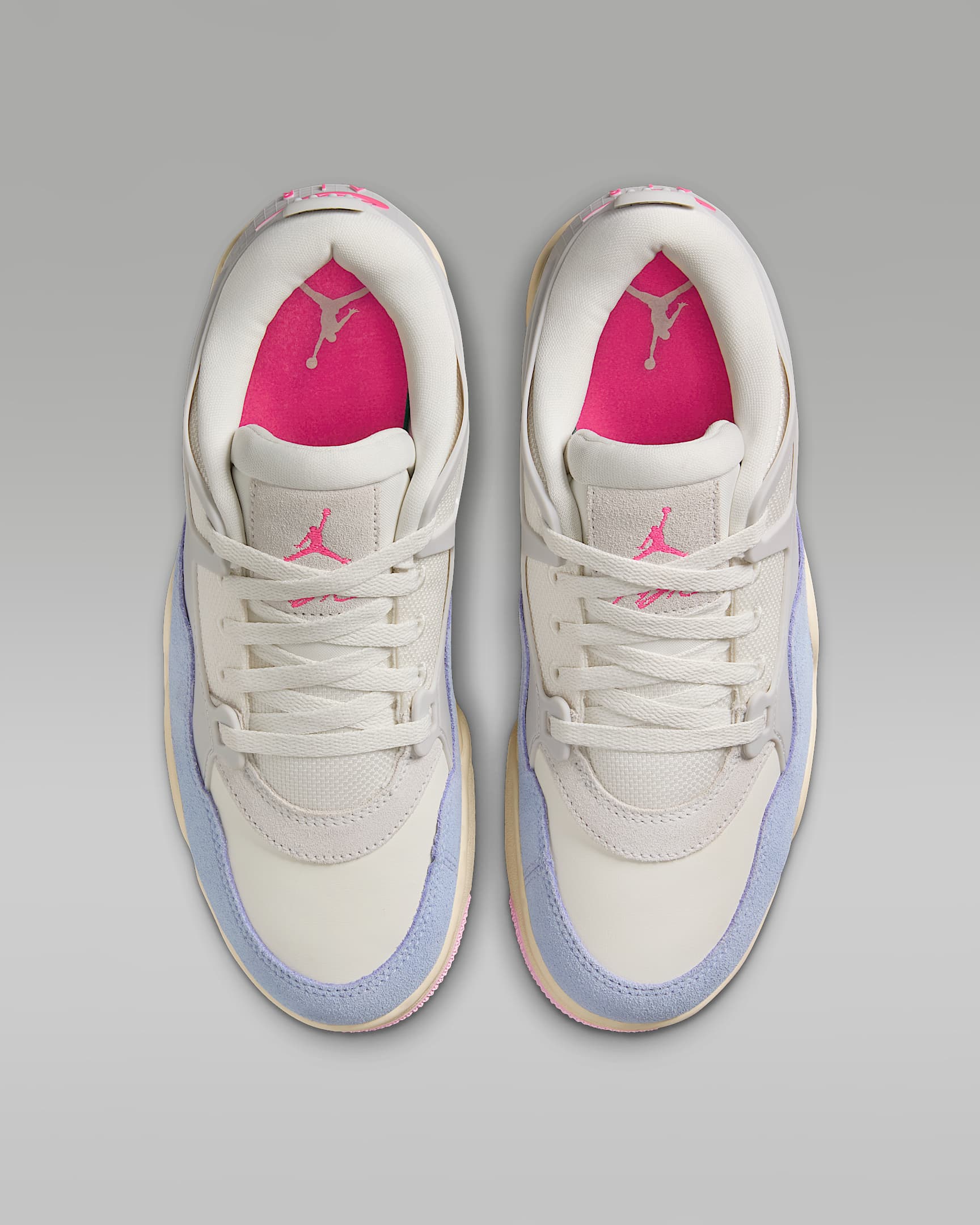 Women's Sneakers NIKE WMNS AIR JORDAN 4 RM ESTR