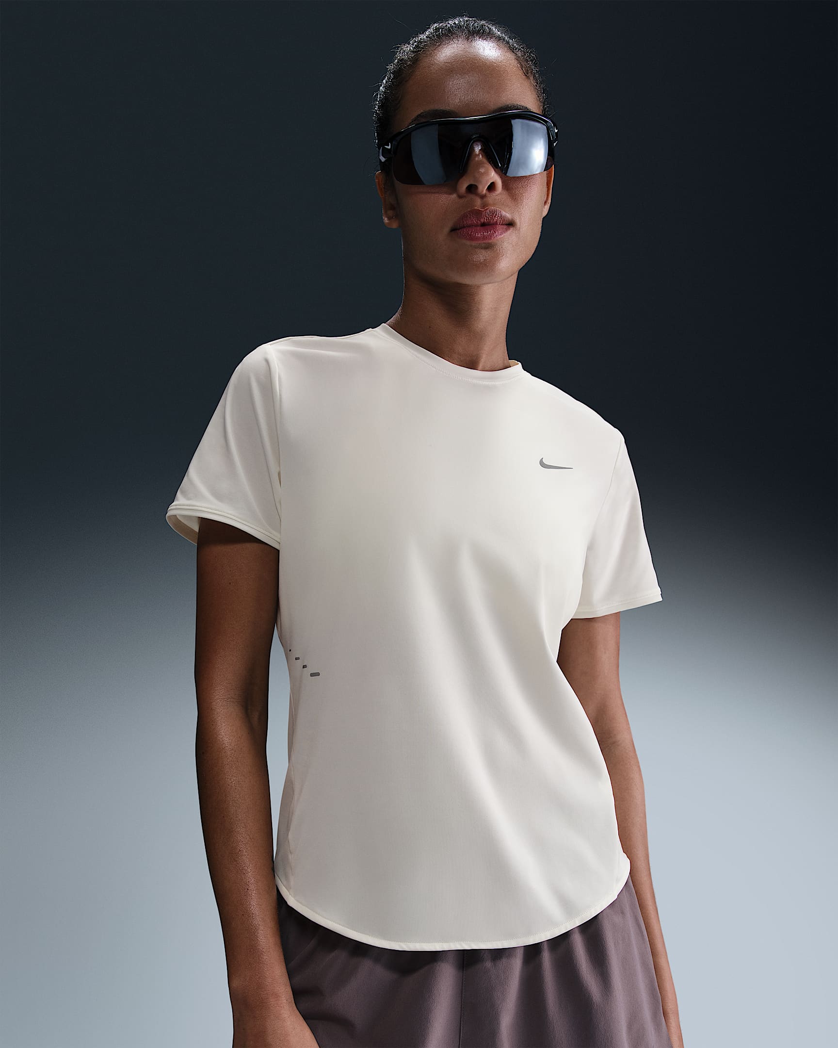 Дамска Тениска NIKE W NK SWIFT DF SS TOP