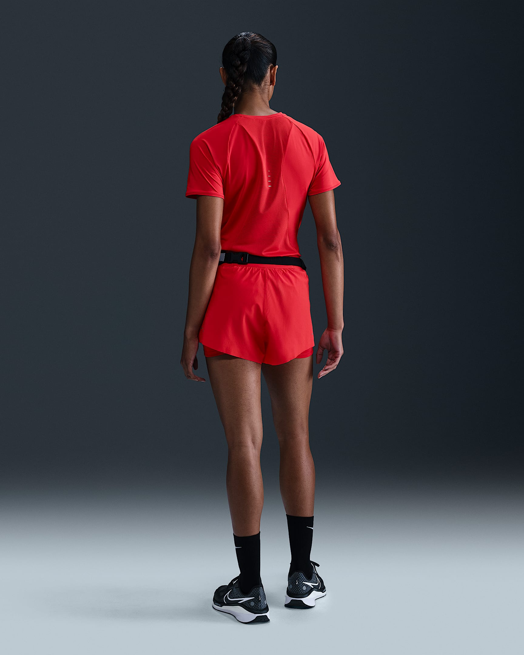 Image of Дамска Тениска NIKE W NK SWIFT DF SS TOP