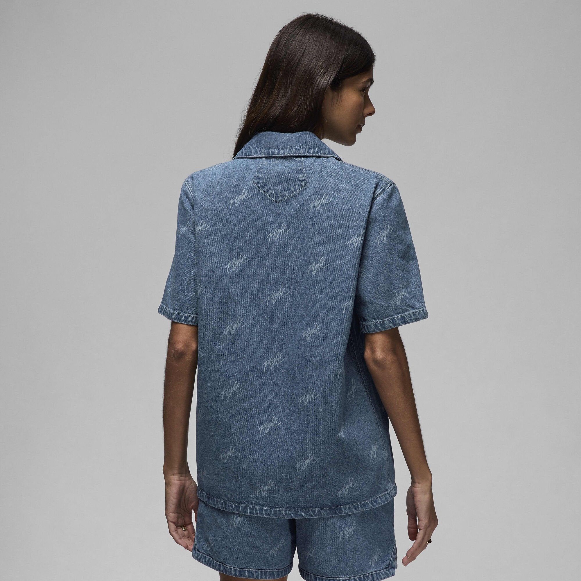 Image of Women's T-shirt NIKE WJ SS AOP WVN TOP