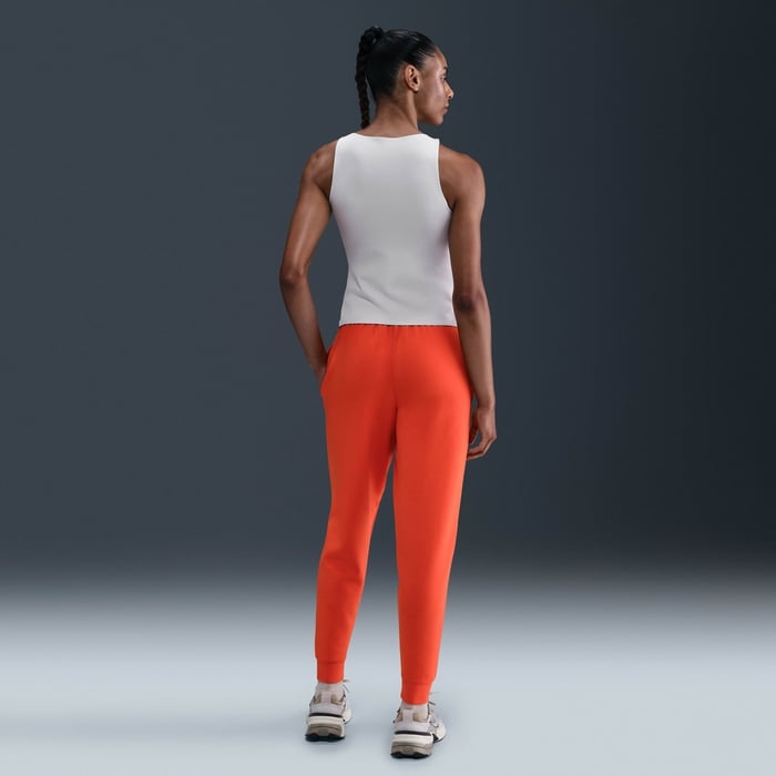 Image of Дамски Панталон NIKE W NK 24.7 DF MR JOGGER SOFT KN