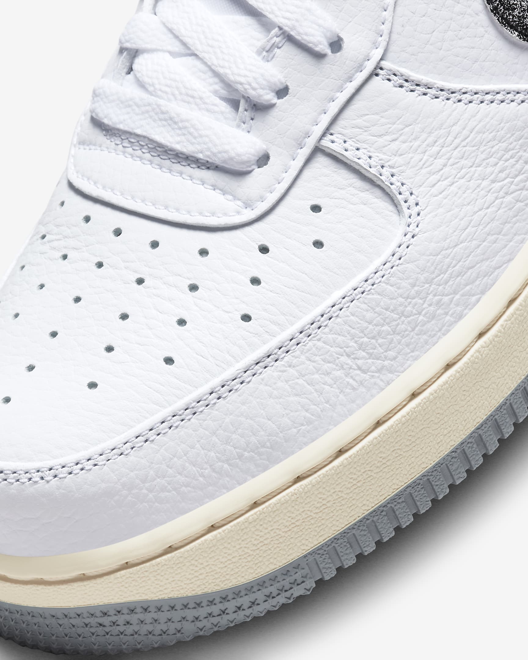 Мъжки кецове NIKE AIR FORCE 1 '07 LX EMB - Ballistic-sport