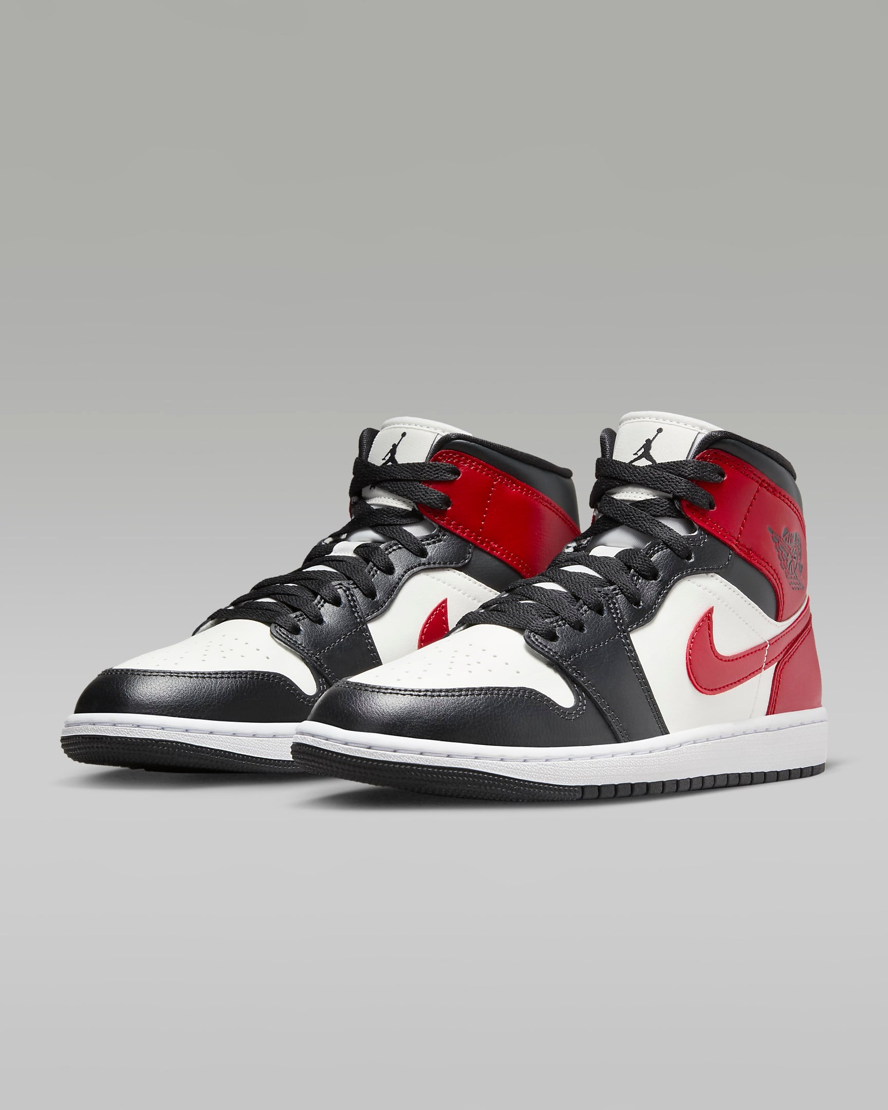 Image of Дамски Кецове NIKE WMNS AIR JORDAN 1 MID - Ballistic-sport