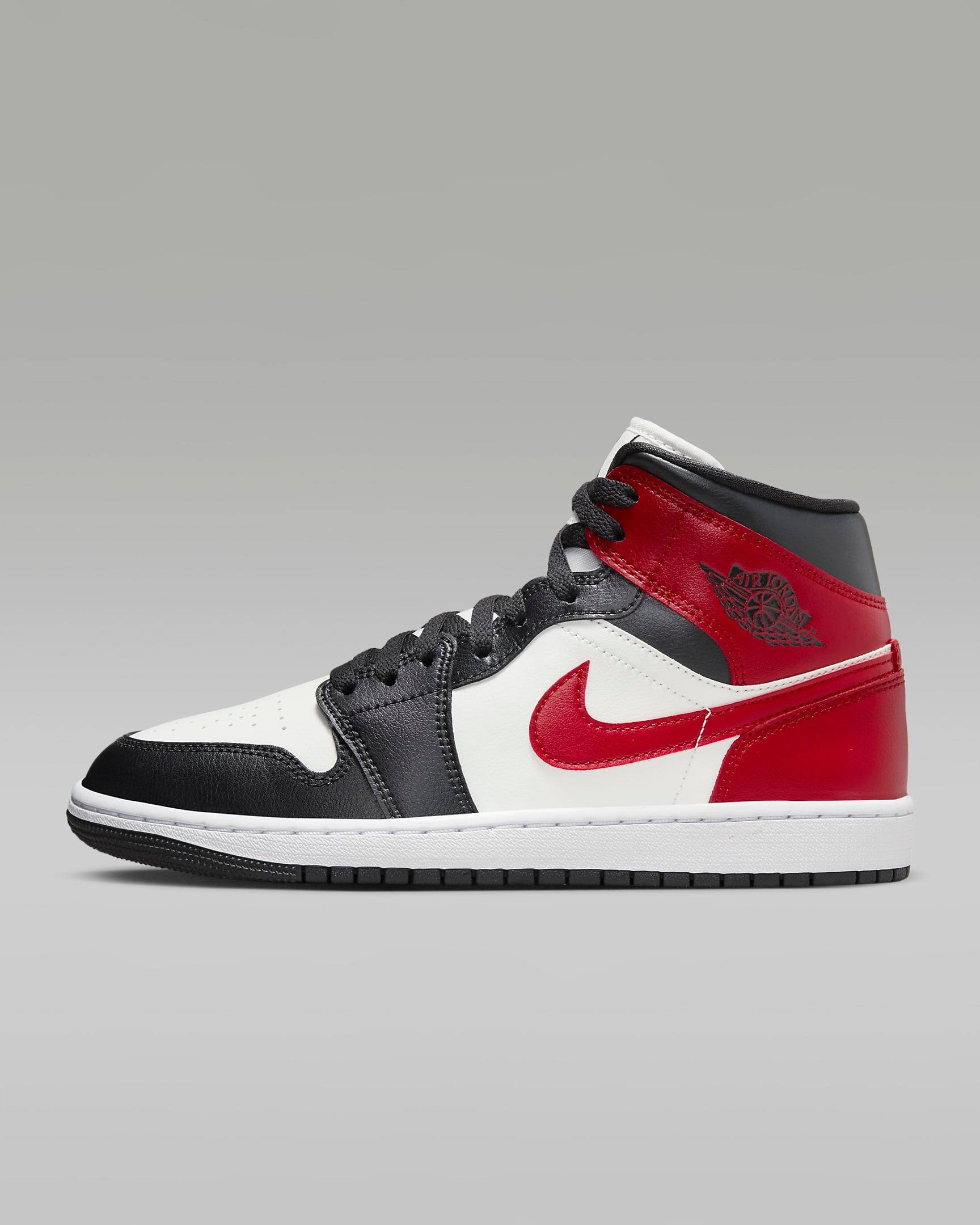 Image of Дамски Кецове NIKE WMNS AIR JORDAN 1 MID - Ballistic-sport