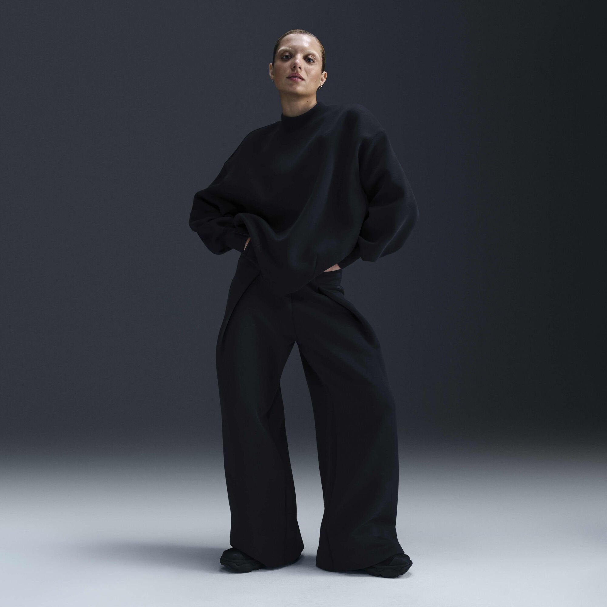 Image of Дамски Суитшърт NIKE W NSW TCH FLC OS CREW - Ballistic-sport