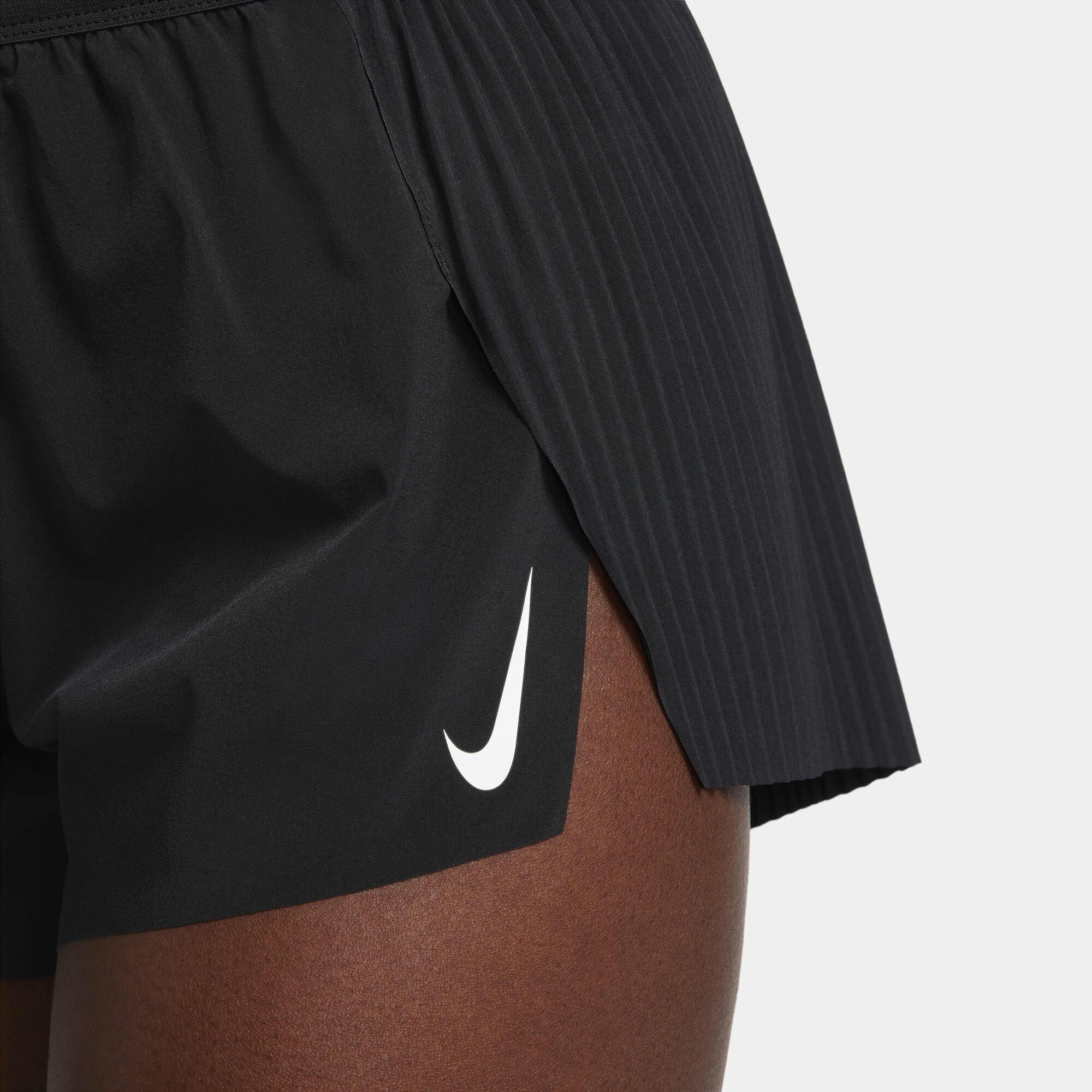 Image of Дамски Къс панталон NIKE W NK ARSWFT DFADV MR 3IN SHORT
