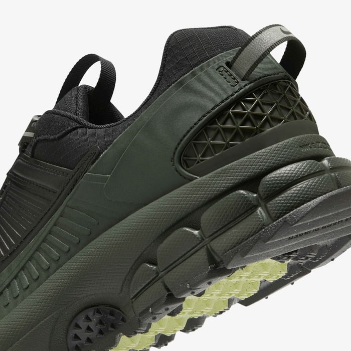 Image of Мъжки Маратонки NIKE ZOOM VOMERO ROAM