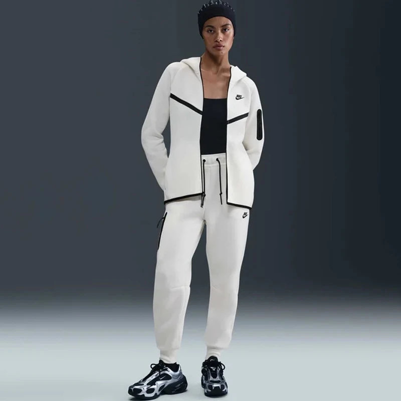 Дамски Суитшърт NIKE W NSW TCH FLC WR FZ HDY 2 -HV6747-133- Ballistic sport, Балистик