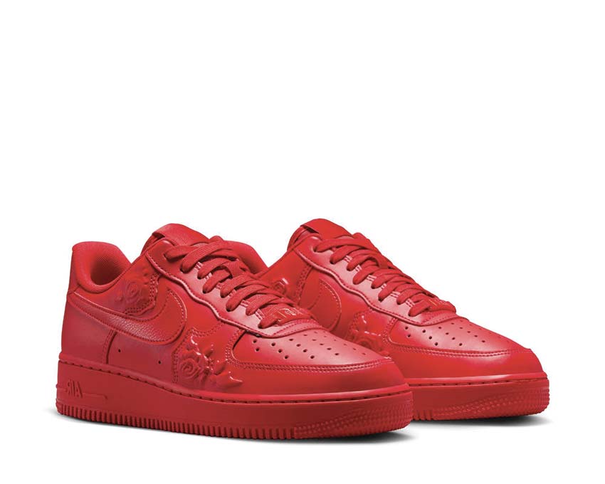 Дамски Кецове NIKE WMNS AIR FORCE 1 07 SE