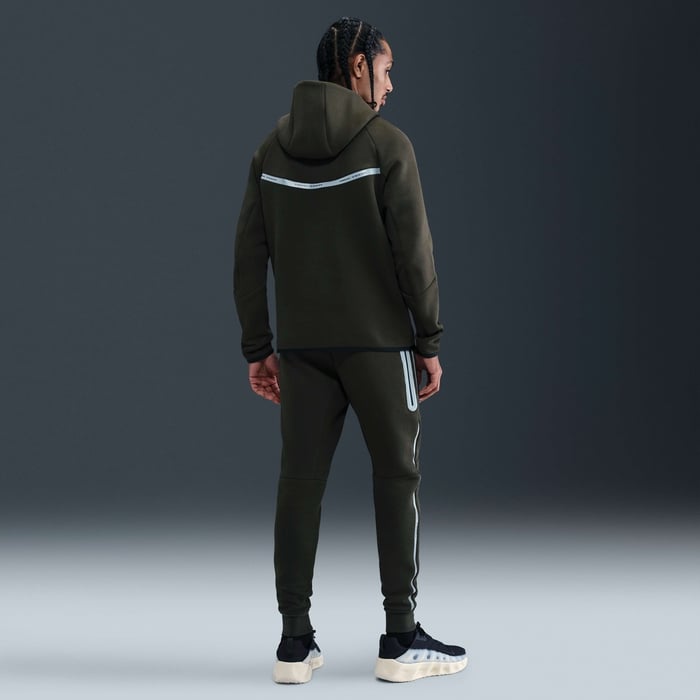 Image of Мъжки Панталон NIKE M NK TECH FLC JGGR PANT REFLEC