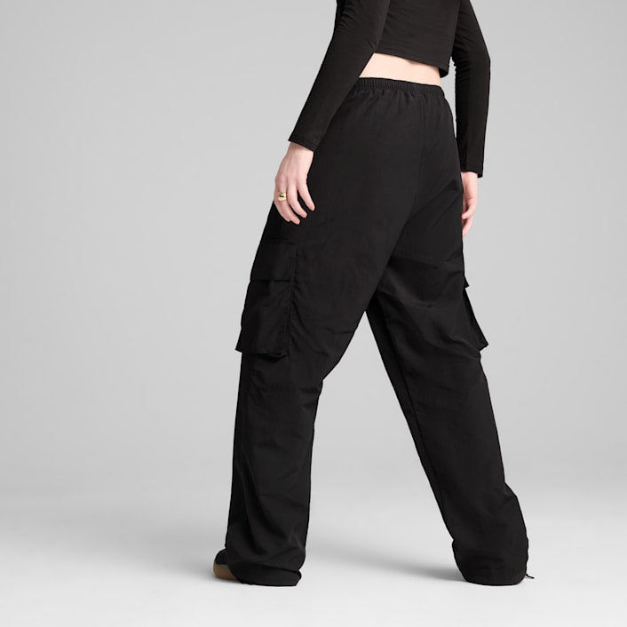 Image of Women's Pants PUMA WARDROBE ESS Relaxed Woven Cargo Pants op