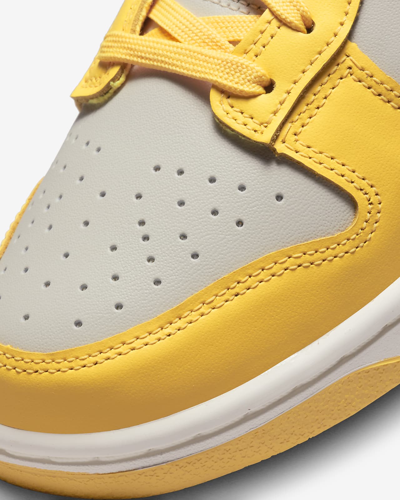 Image of Дамски Кецове W NIKE DUNK LOW - Ballistic-sport