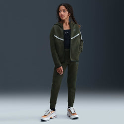 Image of Детски Суитшърт NIKE B NSW TCH FLC FZ REFLECT