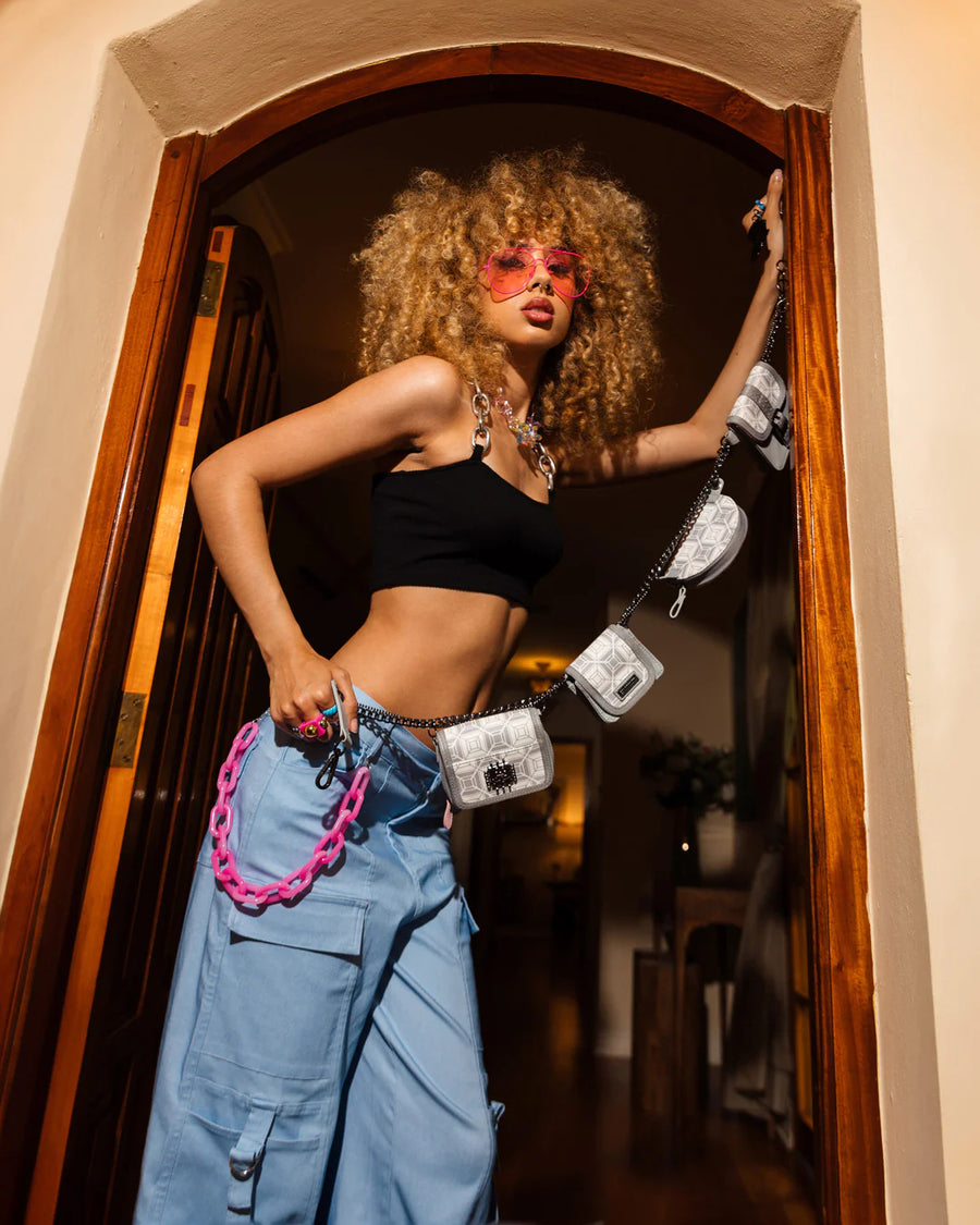 Image of SPRAYGROUND Ai STUNNA CREAM CHARM WAIST BELT - Ballistic-sport