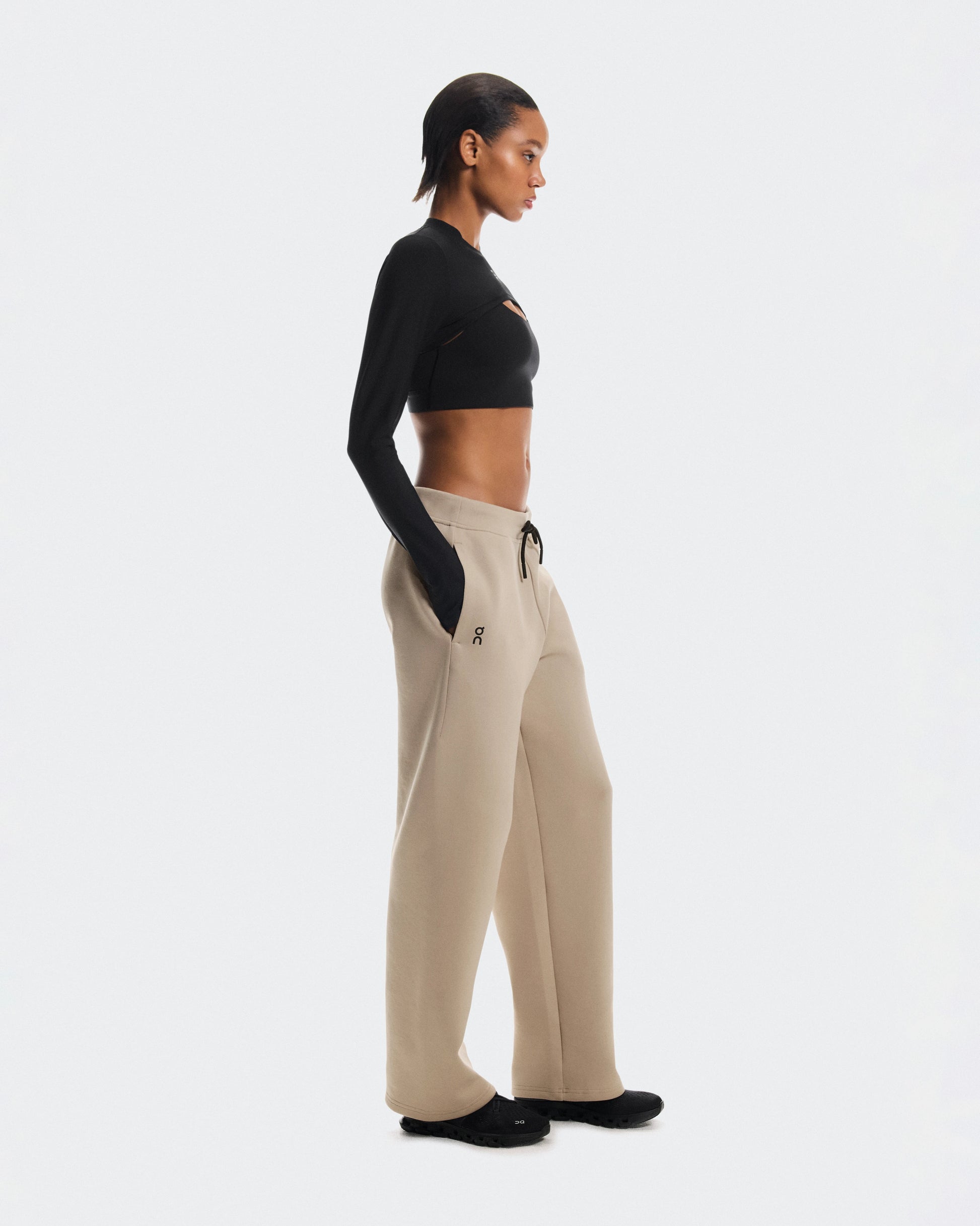 Дамски Панталон ON Focus Tech Sweatpants