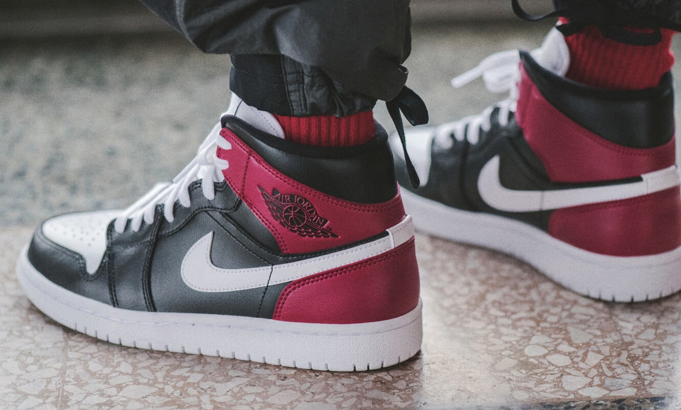 Image of Дамски Кецове NIKE WMNS AIR JORDAN 1 MID - Ballistic-sport