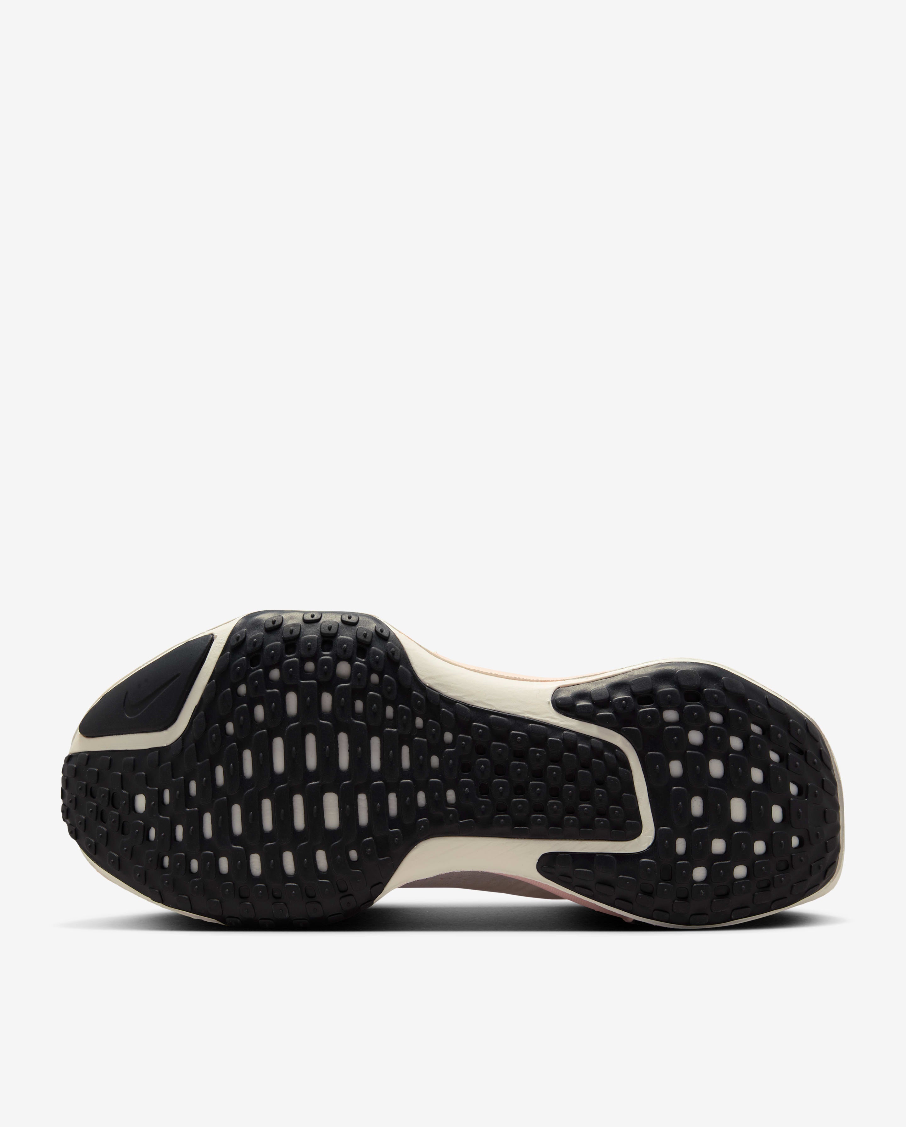 Дамски Маратонки NIKE W ZOOMX INVINCIBLE RN FK 3 PRM