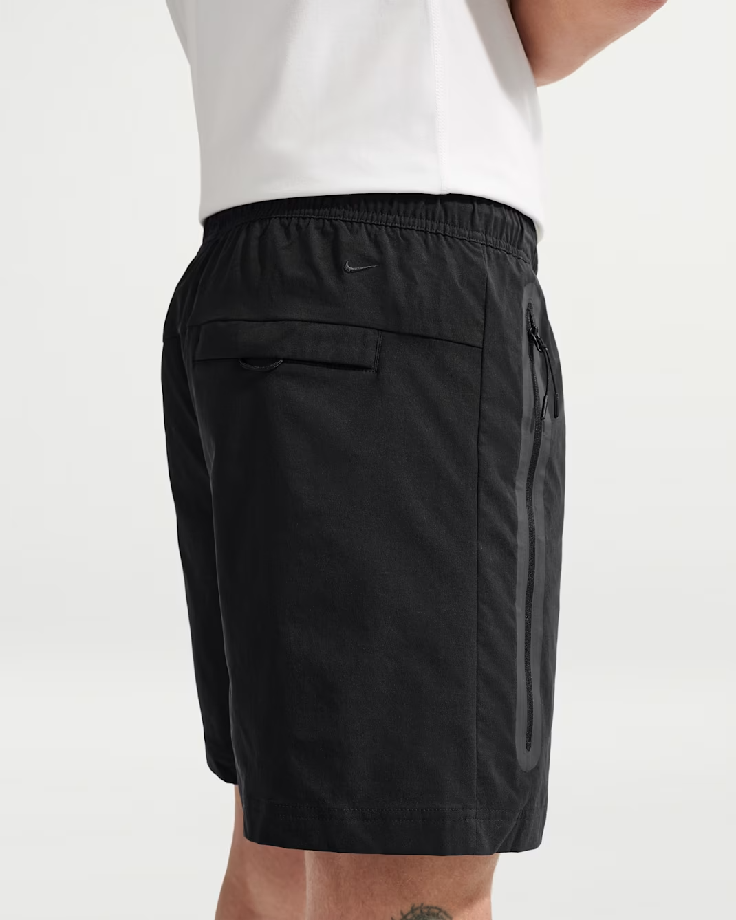 Image of Мъжки къс панталон NIKE M NK TECH WVN SHORT