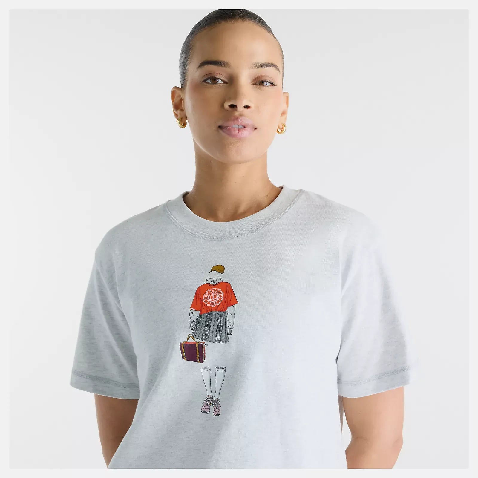 Image of Дамска Тениска NEW BALANCE SHIRT VARSITY SCHOLAR RELAXED HIP T-SHIRT