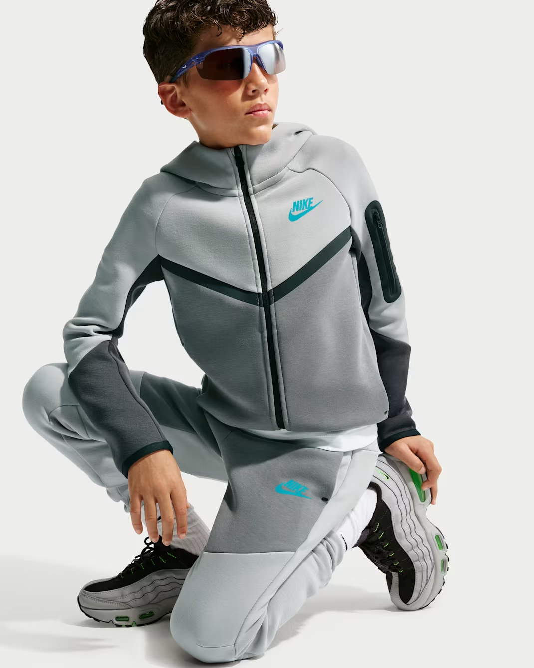 Image of Детски Панталон NIKE B NSW TCH FLC JGGR - PD