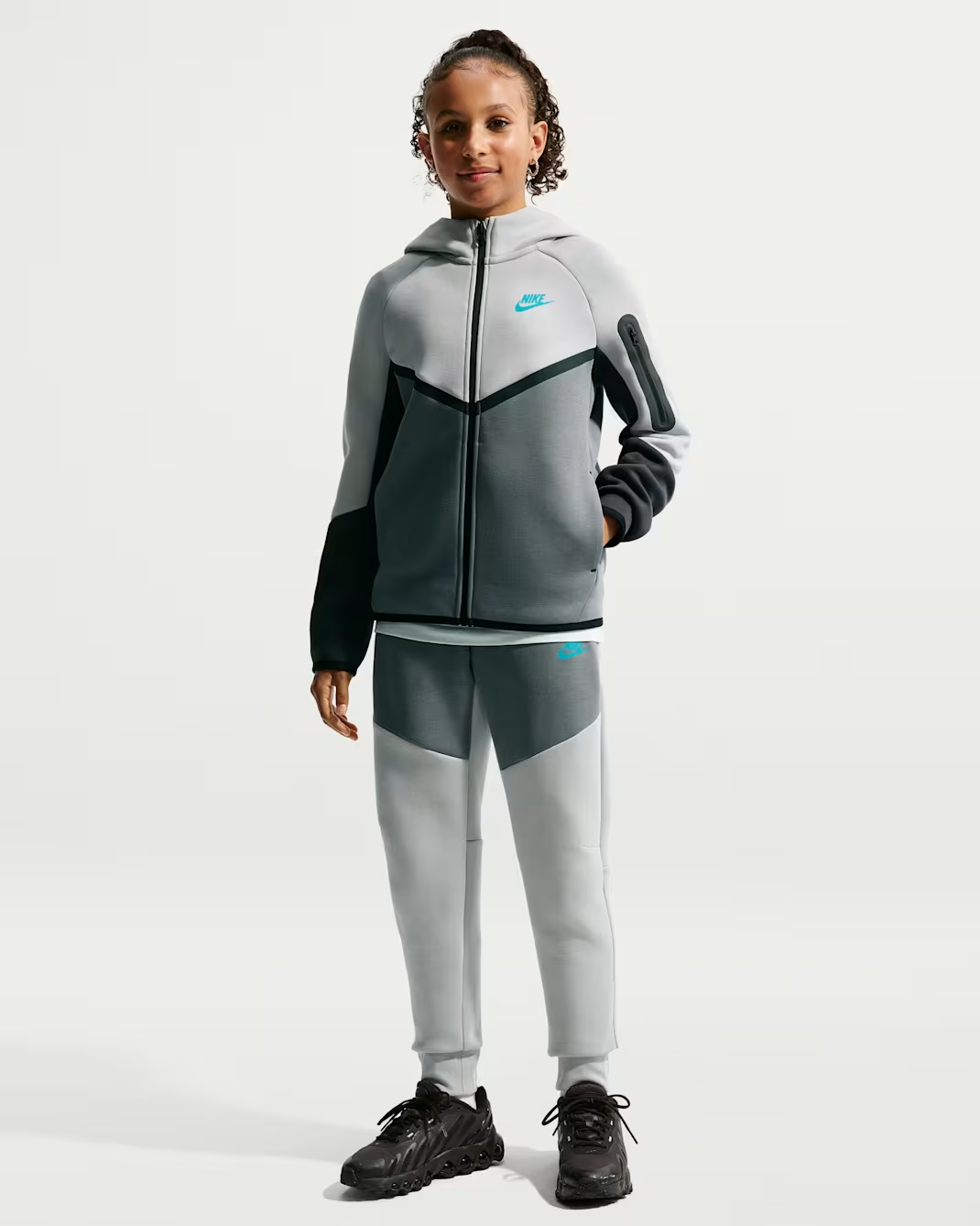 Image of Детски Суитшърт NIKE B NSW TCH FLC FZ - PD