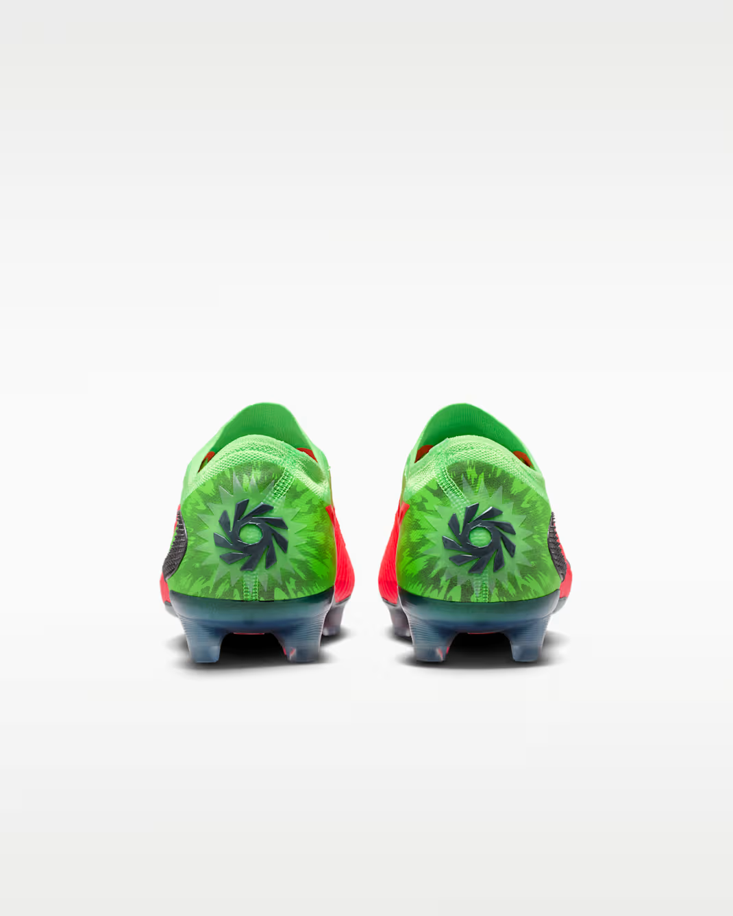 Image of Мъжки  футболни обувки NIKE PHANTOM 6 LOW ELITE FG EH
