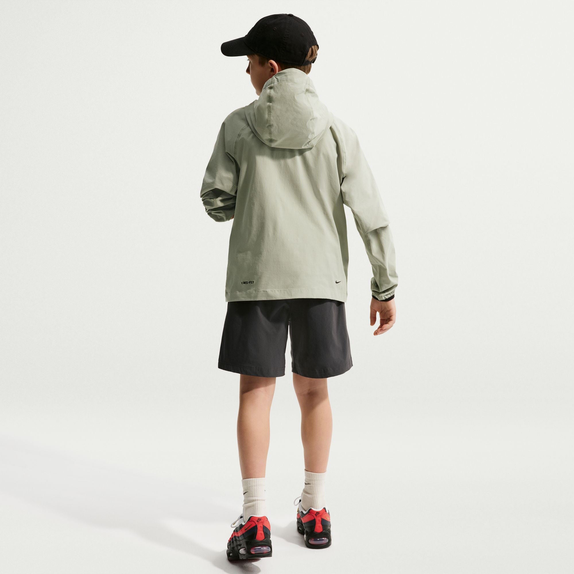 Image of Детски къс панталон NIKE B NSW TCH WVN SHORT