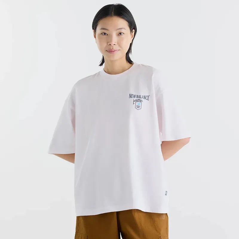 Image of Дамска Тениска NEW BALANCE SHIRT GRAB A BITE LONDON OVERSIZED T-SHIRT