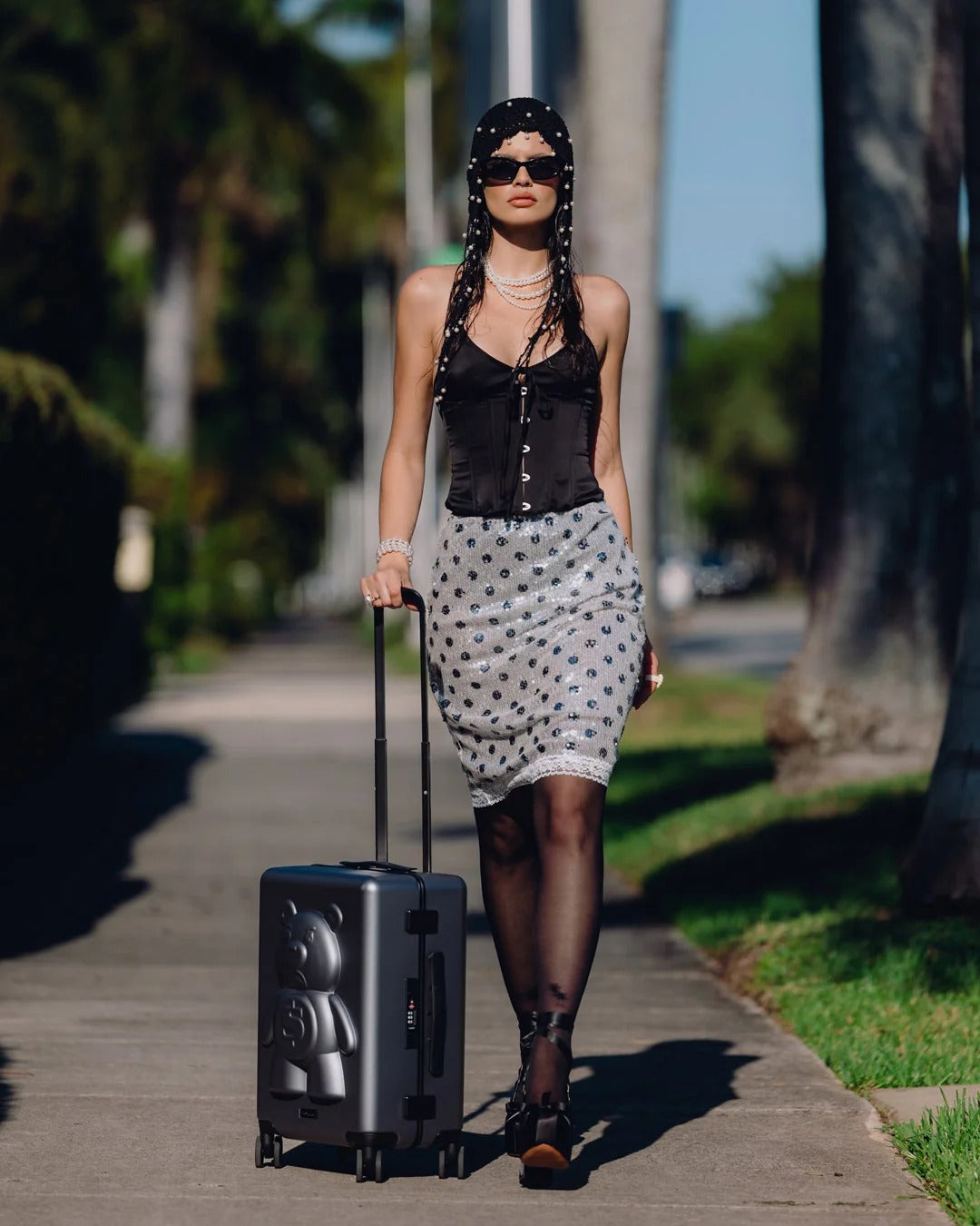 Image of Унисекс Куфар SPRAYGROUND GUNMETAL ROLLER CARRY-ON LUGGAGE