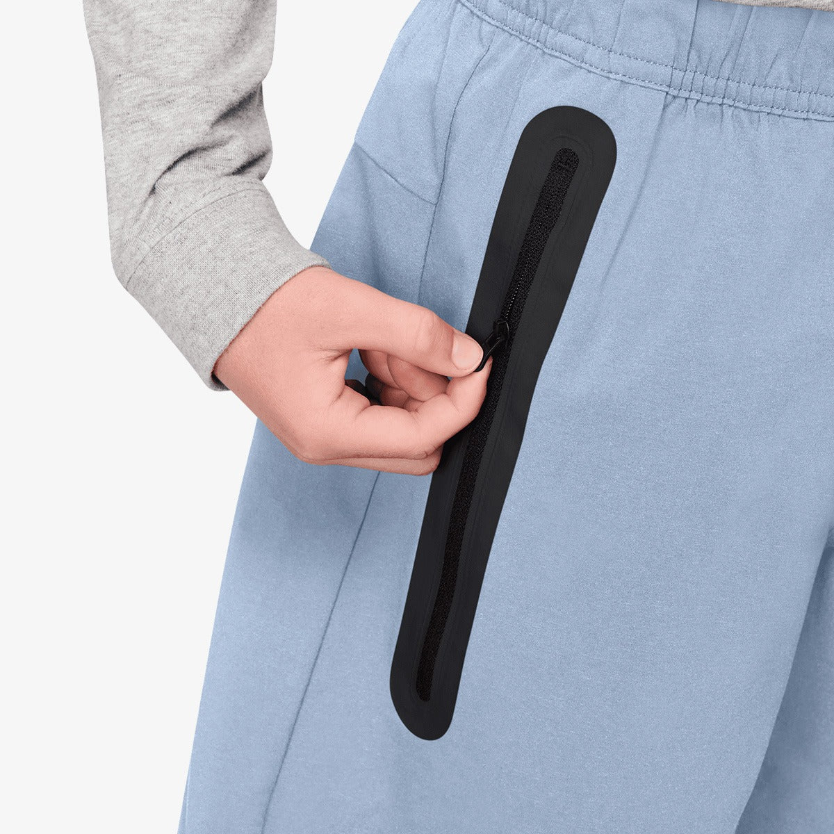 Image of Детски къс панталон NIKE B NSW TCH WVN SHORT