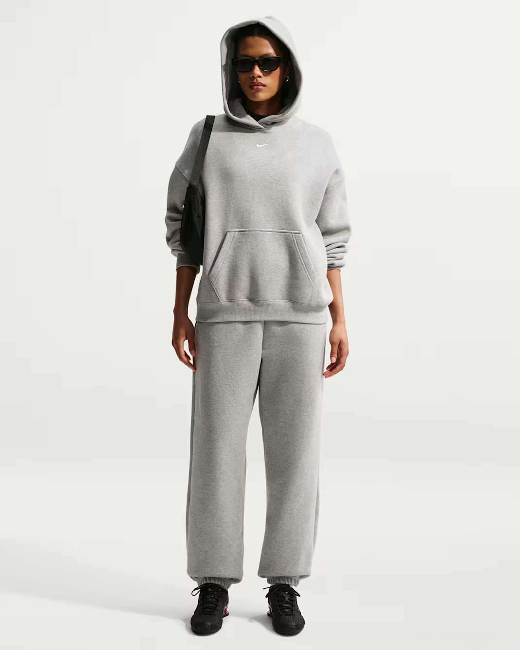 Image of Дамски Панталон NIKE W NK STDO FLC MW HR OS CFF PNT