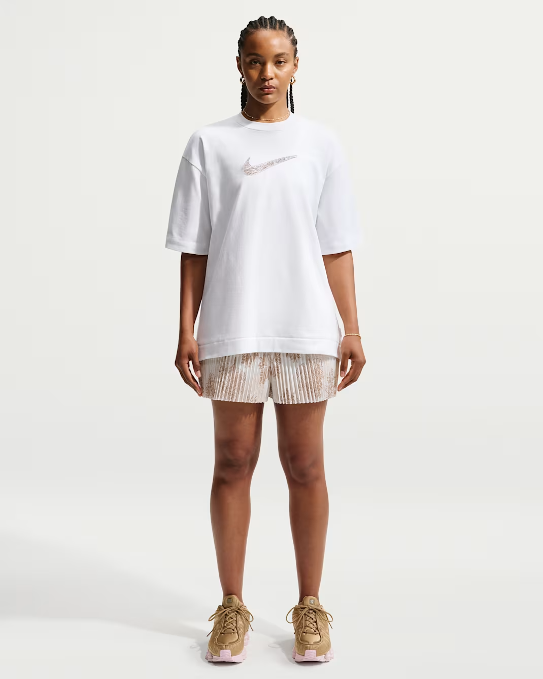 Image of Дамски Къс панталон NIKE W NSW NOC MR 3IN SHORT