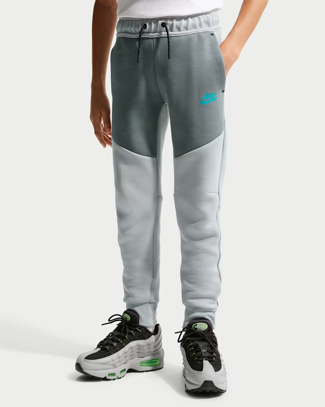 Image of Детски Панталон NIKE B NSW TCH FLC JGGR - PD