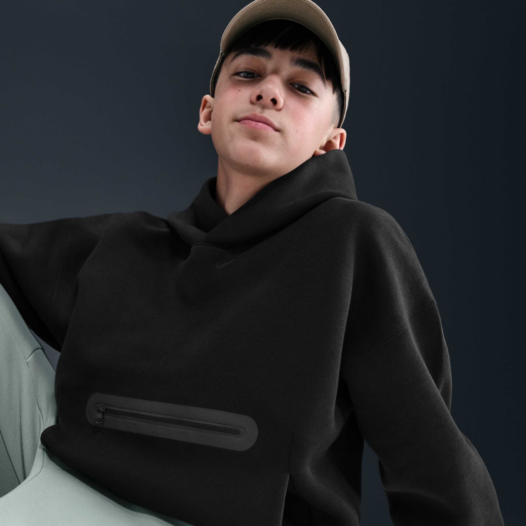 Image of Детски Суитшърт NIKE B NSW TCH FLC OVRS PO HDY-PD