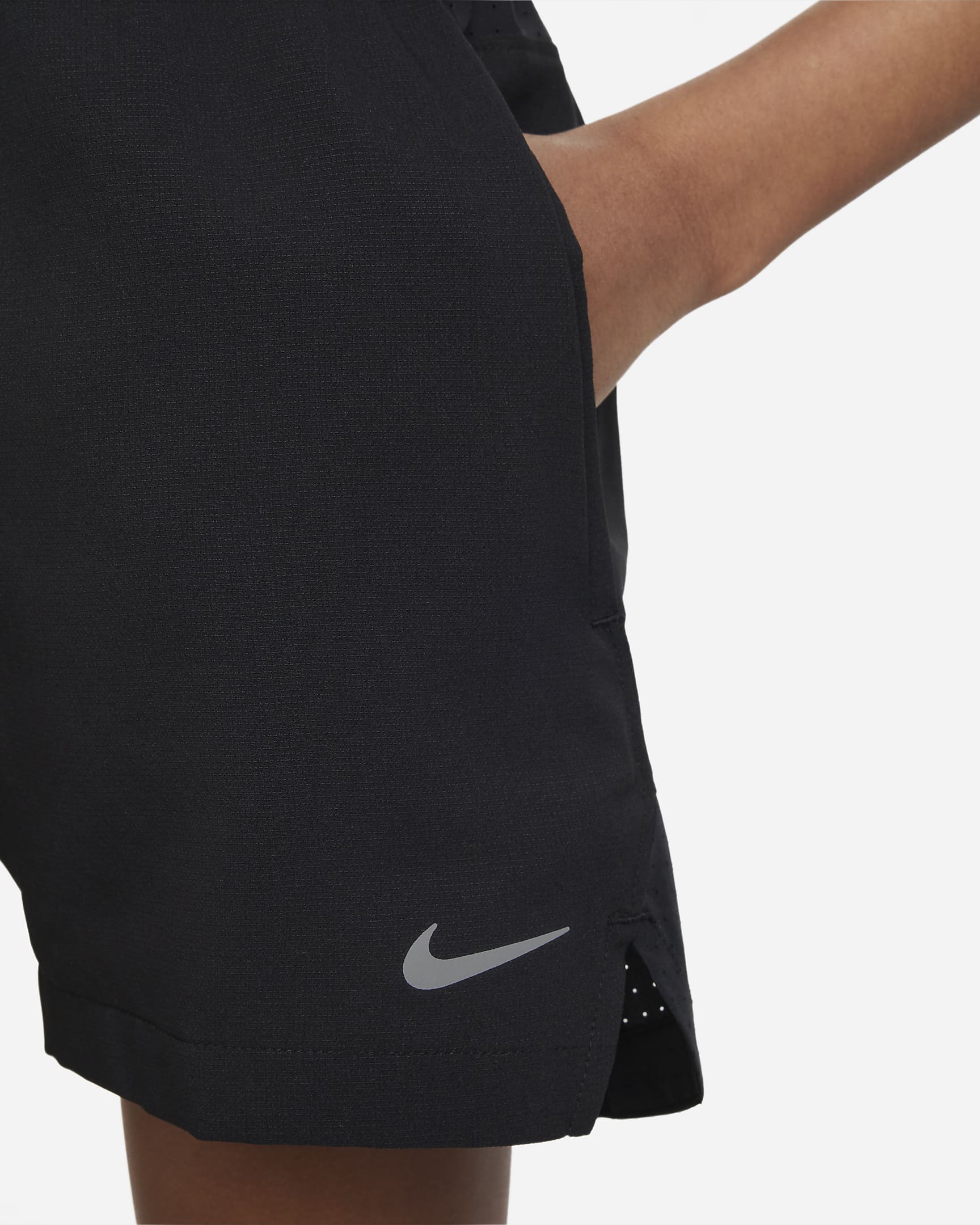 Image of Юношески Къс панталон NIKE B NK DF MULTI TECH SHORT - Ballistic-sport